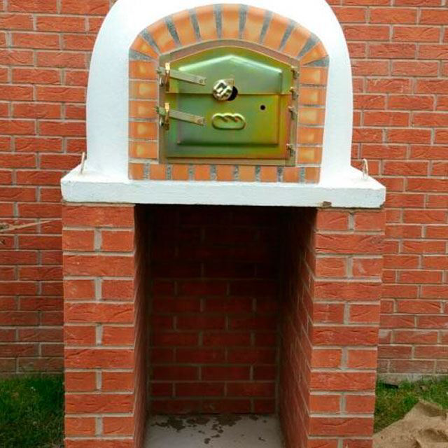 Traditioneller Pizzaofen 120cm für draußen mit Schornstein. BrasaOvens