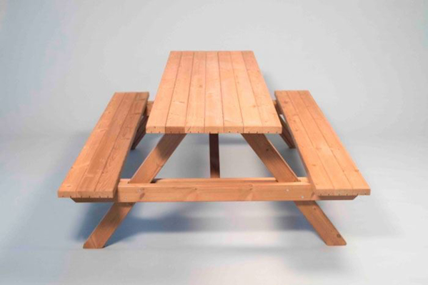 Image sur Table de pique-nique en bois