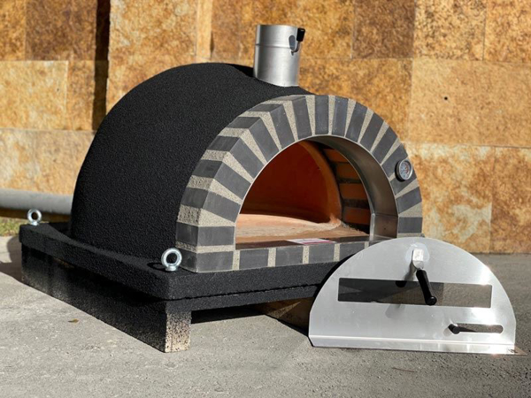 Picture of Outdoor wood-fired pizza oven SuperPIZZA