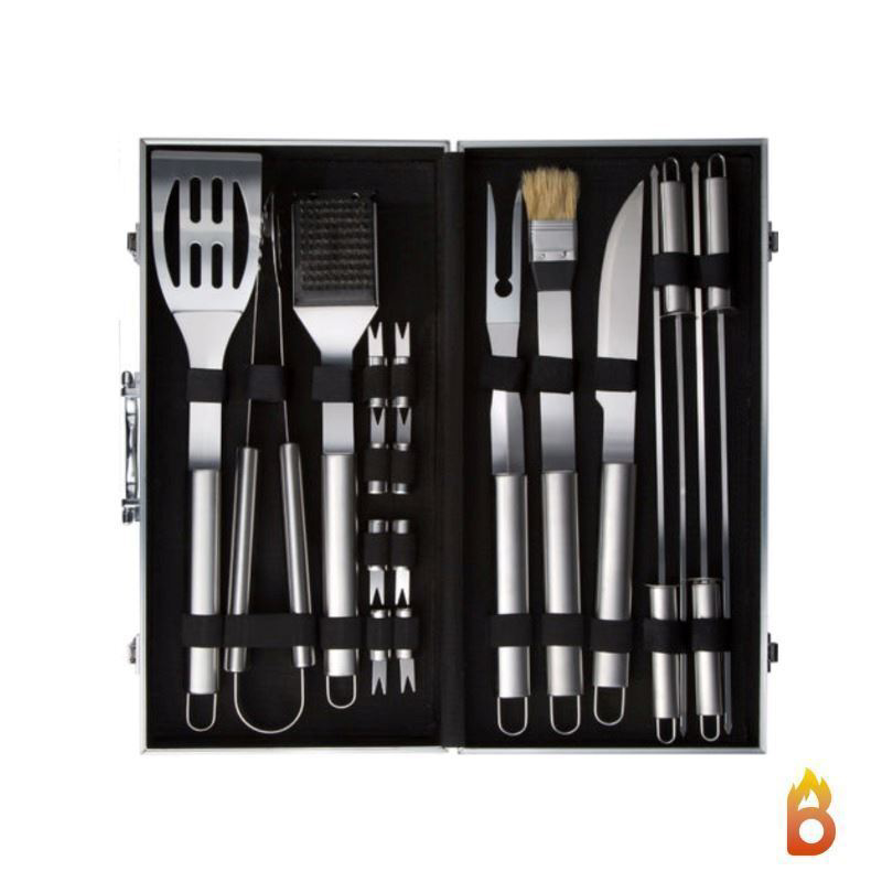 Case with set of 18 barbecue utensils. BrasaOvens
