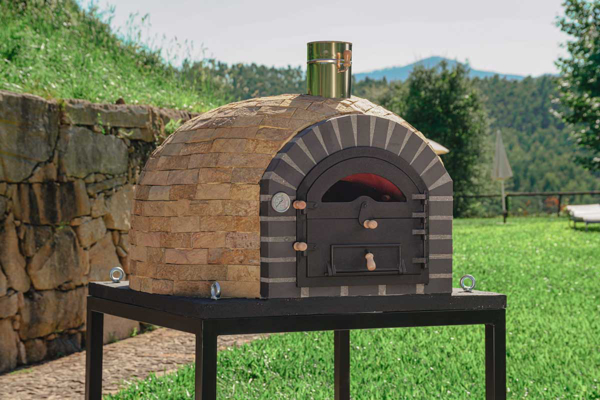 Foto de Horno de Leña Champagne 110, Horno en Piedra Natural, Aislado