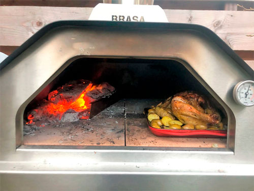 wood-fired pizza oven Brasa